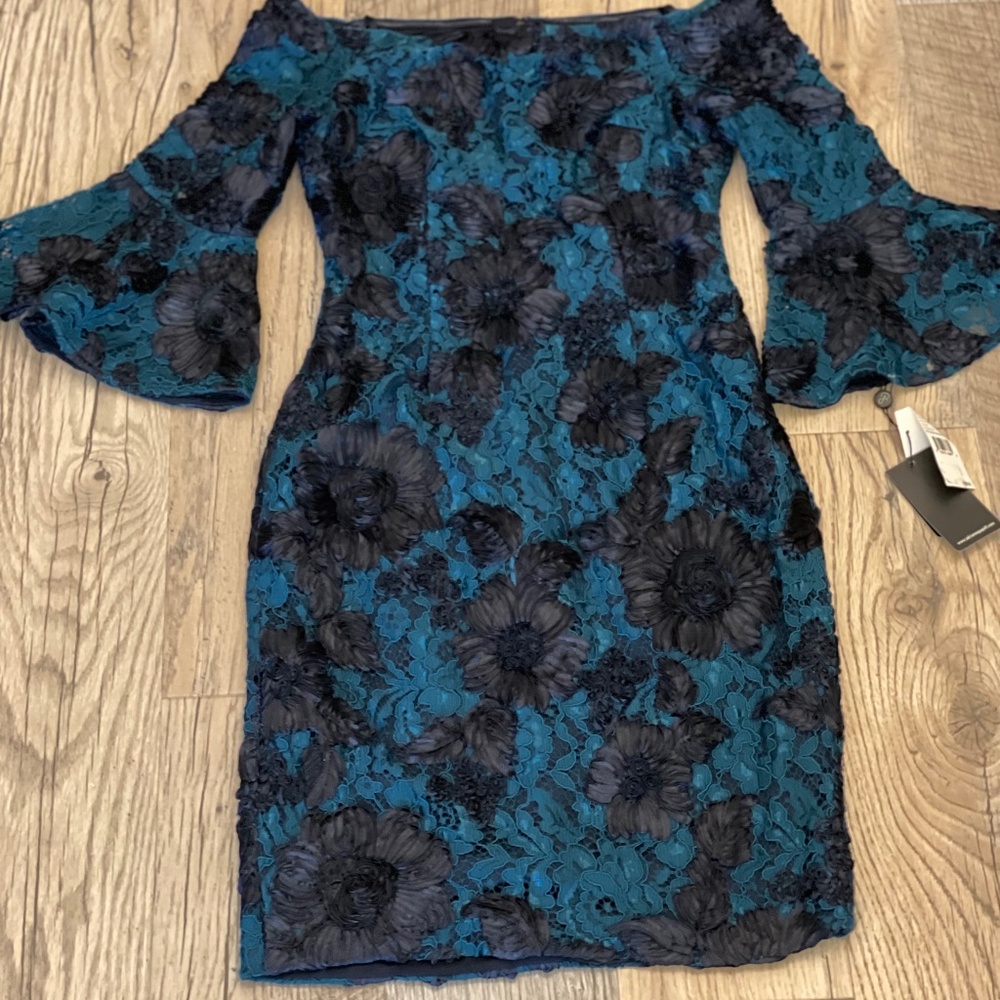 NWT Adrianna Papell Size 4 - Off Shoulder Lace Dress Black and Teal